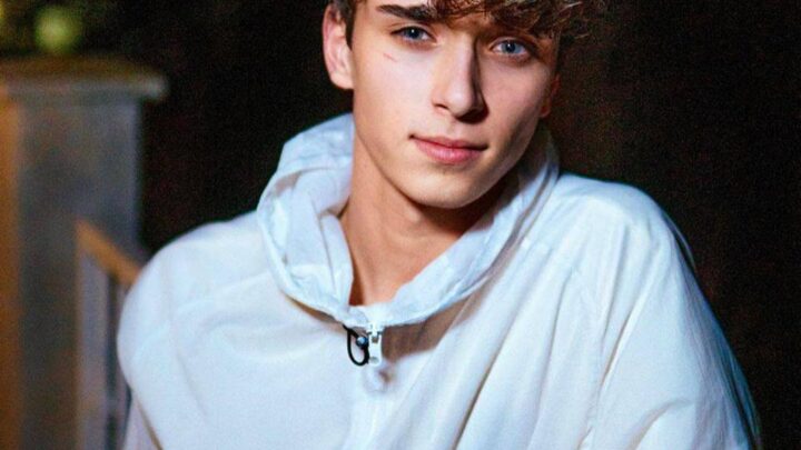 Josh Richards Biography: Height, Girlfriend, Age, TikTok, Net Worth, Parents, Movies, Sister, The Voice, Hair, YouTube, Nessa Barrett, Wikipedia