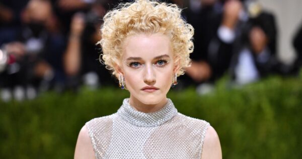 Julia Garner