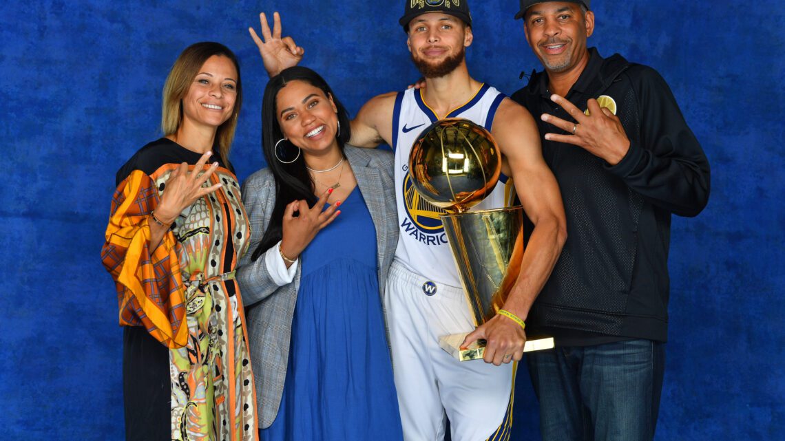 Stephen Curry’s Mother Sonya Curry Biography: Net Worth, Age, Children, Husband, Instagram, Father, Height, Parents, Boyfriend, Wikipedia Stephen Curry’s Mother Sonya Curry Biography: Net Worth, Age, Children, Husband, Instagram, Father, Height, Parents, Boyfriend, Wikipedia
