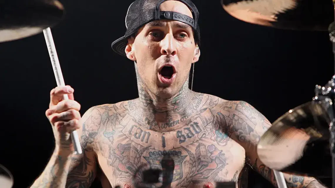 Travis Barker Biography: Net Worth, Songs, Age, Girlfriend, Height, Spouse, Tattoo, Daughter, Kourtney Kardashian, Atiana De La Hoya, Wikipedia