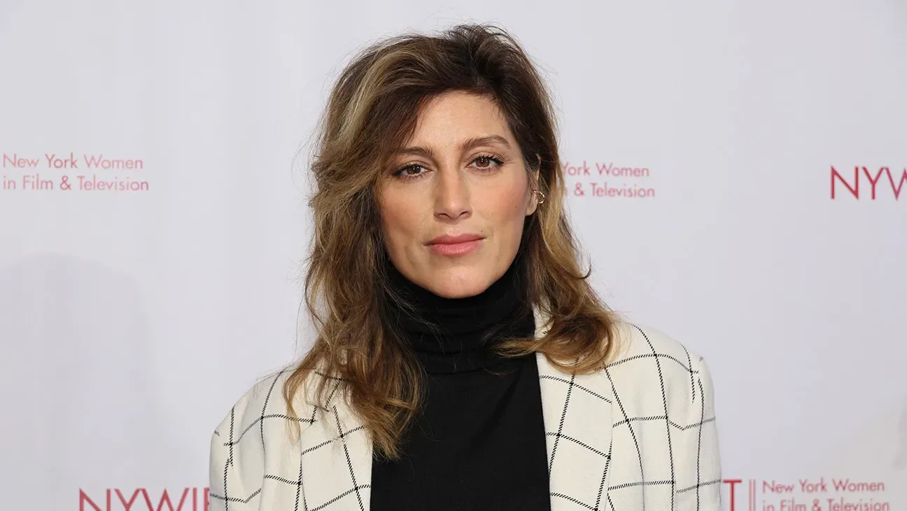Jennifer Esposito Photo