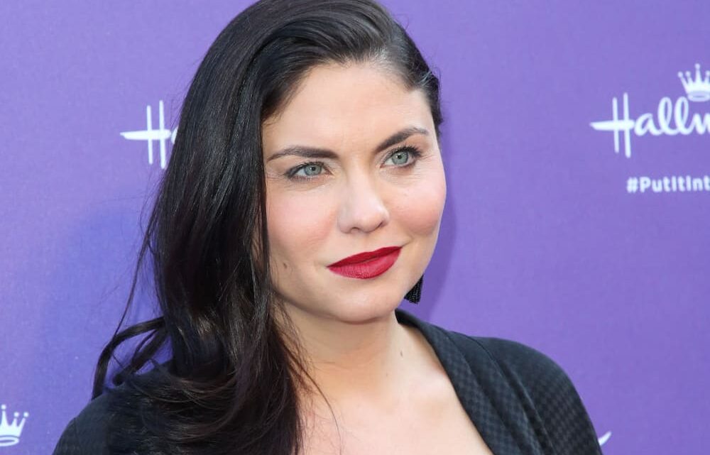 Jodi Lyn O’Keefe Biography: Net Worth, Partner, Boyfriend, Age, Instagram, Movies, TV Shows, Height, Husband, Siblings, Parents, Wikipedia Jodi Lyn O’Keefe Biography: Net Worth, Partner, Boyfriend, Age, Instagram, Movies, TV Shows, Height, Husband, Siblings, Parents, Wikipedia