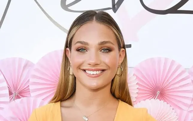 Maddie Ziegler Biography: Net Worth, Height, Age, Movies, Boyfriend, TV Shows, Songs, Instagram, Baby, TikTok, Wikipedia, Sia
