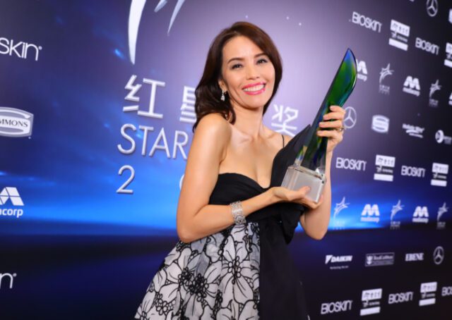 Zoe Tay Biography, Husband, Sons, Net Worth, Age, Facebook, Drama List, Height, House, Instagram, Family, Wikipedia