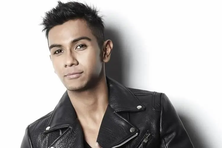Taufik Batisah Biography: Baby, Wife, Age, Net Worth, Girlfriend, Songs, House, Child, Brother, Height, Shop, Wikipedia, Family