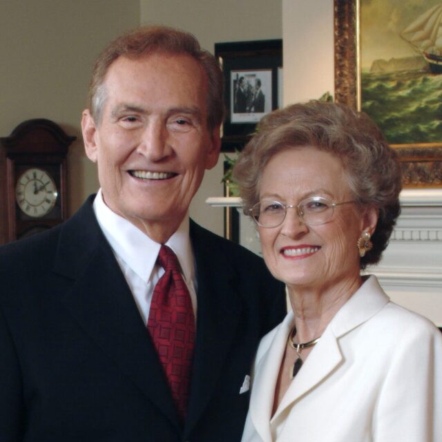 Adrian Rogers' wife Joyce Rodgers Bio, Husband, Books, Age, Net Worth, Family, Health, Illness, Wikipedia, Height, Children