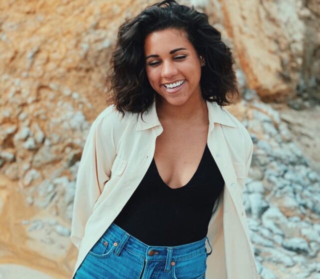 Alexi McCammond Bio, Mother, Instagram, Husband, Age, Net Worth, Boyfriend, Fiancé, Education, Teeth, Wikipedia, Twitter, Engagement