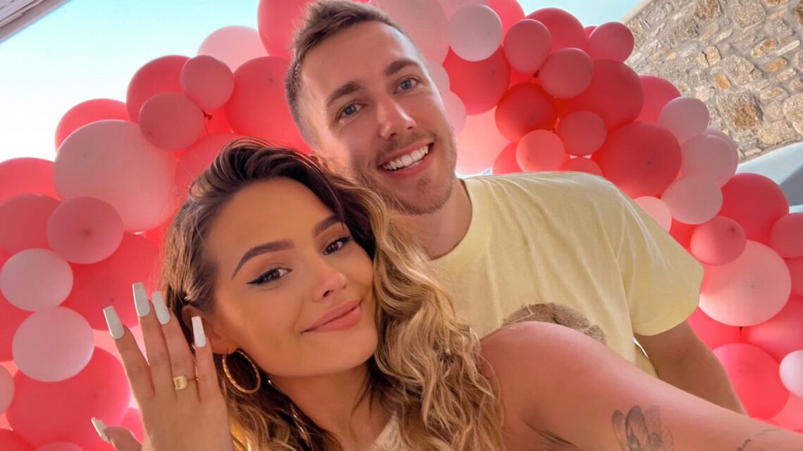 Miniminter Biography: Height, Real Name, Age, Net Worth, Girlfriend, Game, Twitter, Reddit, Twitch, Socialblade, Instagram, Wikipedia Miniminter Biography: Height, Real Name, Age, Net Worth, Girlfriend, Game, Twitter, Reddit, Twitch, Socialblade, Instagram, Wikipedia