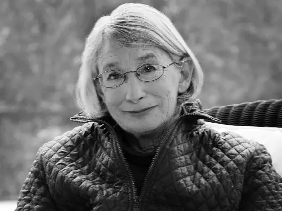 Mary Oliver Biography: Poems, Books, Age, Husband, Net Worth, Quotes, Parents, Height, Husband, Wikipedia, Cause Of Death