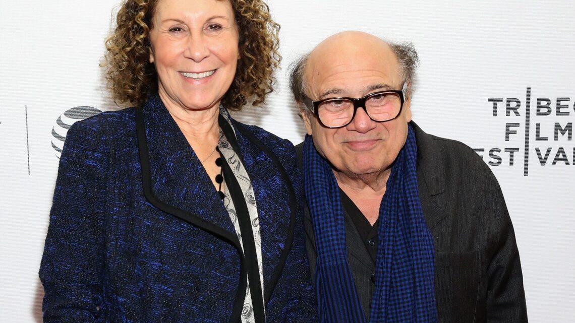 Rhea Perlman Biography: Height, Husband, Age, Movies, Net Worth, Wikipedia, TV Shows, Young, Cheers, Still Alive? Rhea Perlman Biography: Height, Husband, Age, Movies, Net Worth, Wikipedia, TV Shows, Young, Cheers, Still Alive?