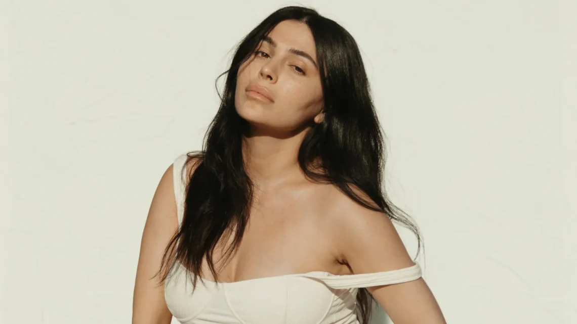 Teni Panosian Biography: Husband, Age, Net Worth, House, Makeup, YouTube, Twitter, Skincare, Boyfriend, Height, Wikipedia