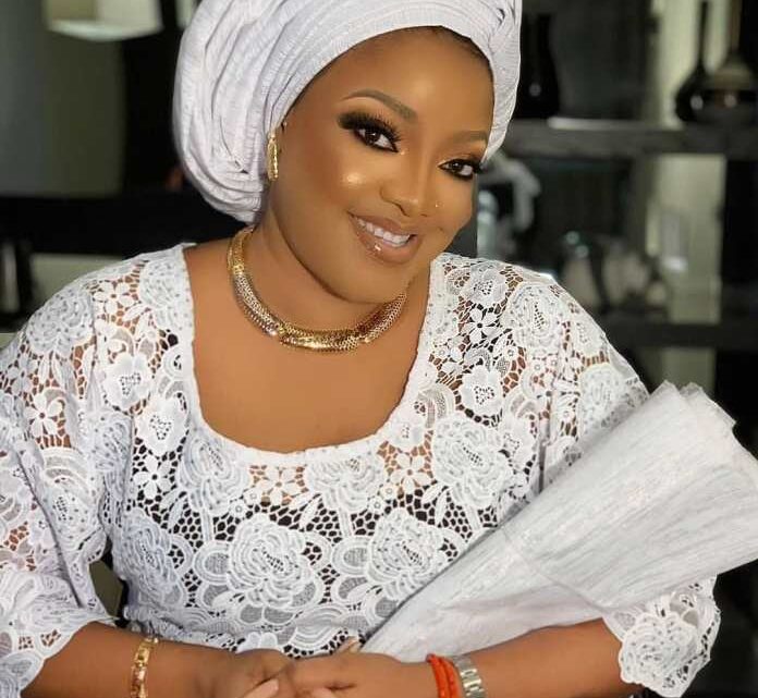 Sotayo ‘Tayo’ Sobola Biography: Child, Husband, Age, Movies, Age, House, Twins, Phone Number, Tattoo, Wedding Pictures, Siblings