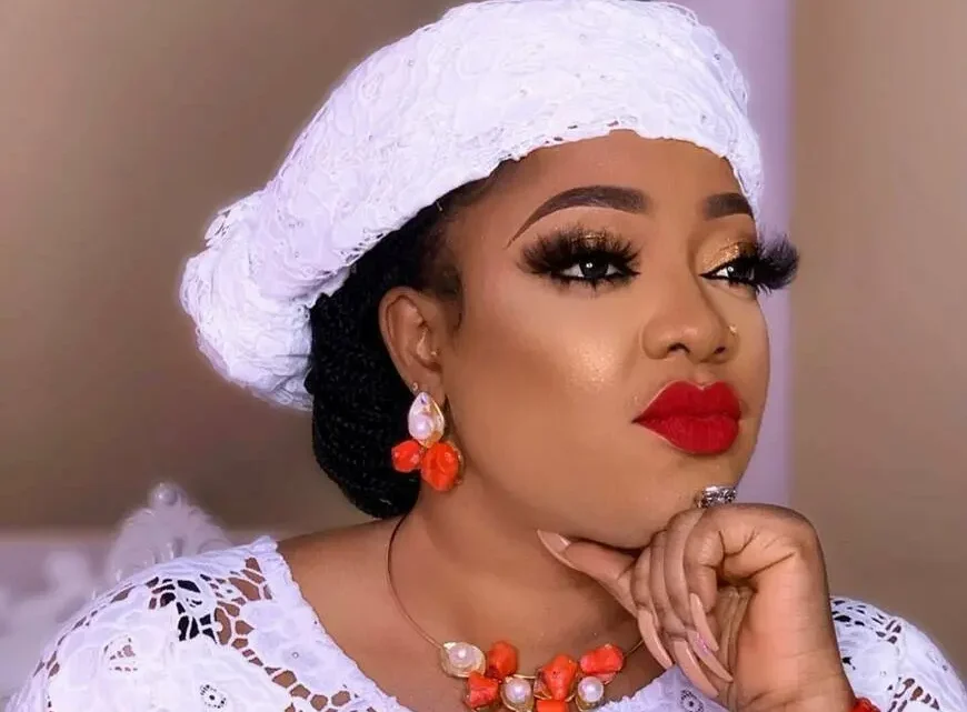 Sotayo ‘Tayo’ Sobola Biography: Child, Husband, Age, Movies, Age, House, Twins, Phone Number, Tattoo, Wedding Pictures, Siblings