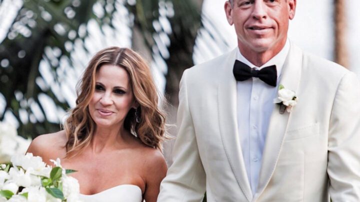 Troy Aikman Biography: Net Worth, Stats, Age, Son, Daughters, Wife, Salary, Hand Size, Wikipedia, Young, ESPN, Rookie Card