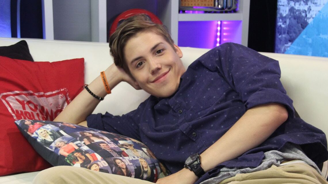 Matthew Espinosa Biography: Girlfriend, Age, Movies, Net Worth, TV Shows, Height, Siblings, Parents Matthew Espinosa Biography: Girlfriend, Age, Movies, Net Worth, TV Shows, Height, Siblings, Parents