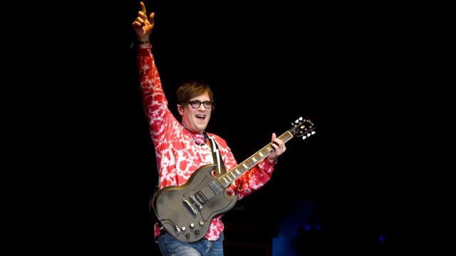 Rivers Cuomo Bio, Wife, Net Worth, Height, Age, Family, Young, Guitar, 1994, Harvard