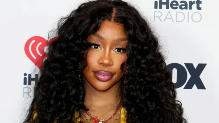 SZA Biography: Songs, Age, Husband, Net Worth, Height, Boyfriend, Albums, Pronunciation, Concerts