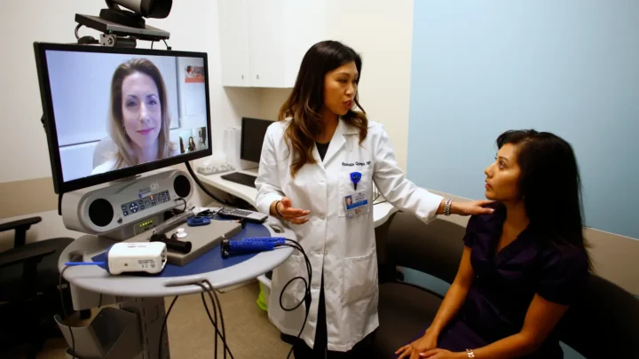 How are Healthcare Practitioners Bringing Telehealth into the Home?