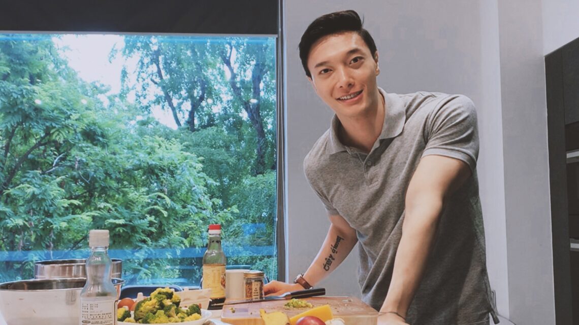 Lennard Yeong Biography: Wife, Age, Engaged, Net Worth, Family, Wikipedia, Nationality, Height, Instagram, LinkedIn, Masterchef Lennard Yeong Biography: Wife, Age, Engaged, Net Worth, Family, Wikipedia, Nationality, Height, Instagram, LinkedIn, Masterchef