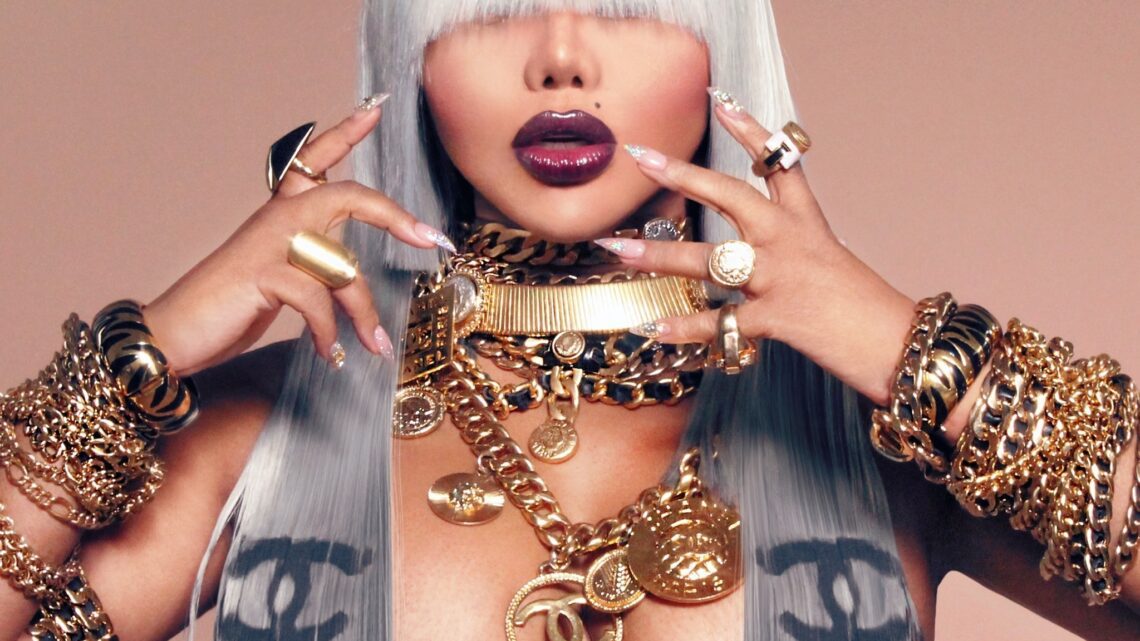 Lil’ Kim Biography: Net Worth, Husband, Age, Height, Boyfriend, Songs, Daughter, Awards Lil’ Kim Biography: Net Worth, Husband, Age, Height, Boyfriend, Songs, Daughter, Awards