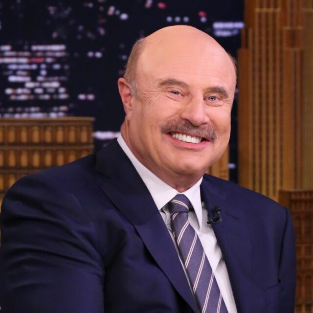 Phil McGraw (Dr. Phil) Biography, Age, Net Worth, Wife, Show, House, Episodes, Sons, Grandchildren, Family, Movies