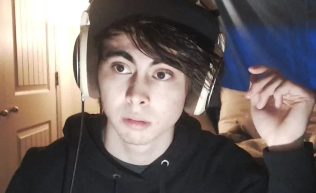 LeafyIsHere Biography: Real Name, Age, TikTok, Girlfriend, Instagram, Net Worth, Podcast, Email, Face, Jail, Twitter, YouTube, Height