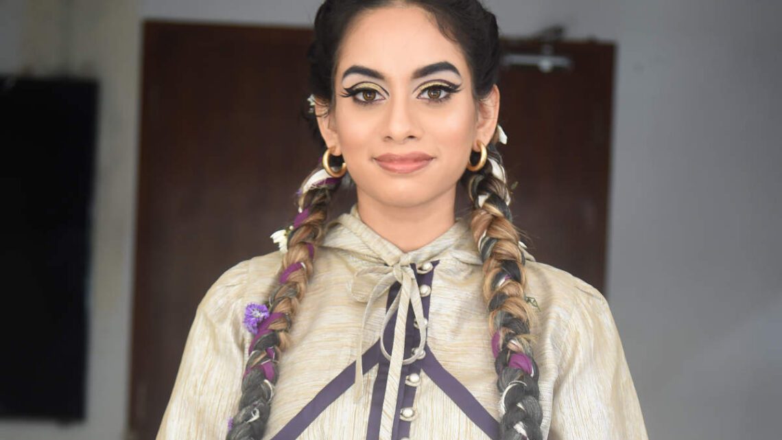 Dhee Biography: Parents, Songs, Net Worth, Wikipedia, Age, Boyfriend, Movies, Cast Dhee Biography: Parents, Songs, Net Worth, Wikipedia, Age, Boyfriend, Movies, Cast