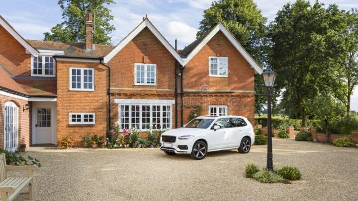 Is Buying Cars Cheaper Than Purchasing Buildings?
