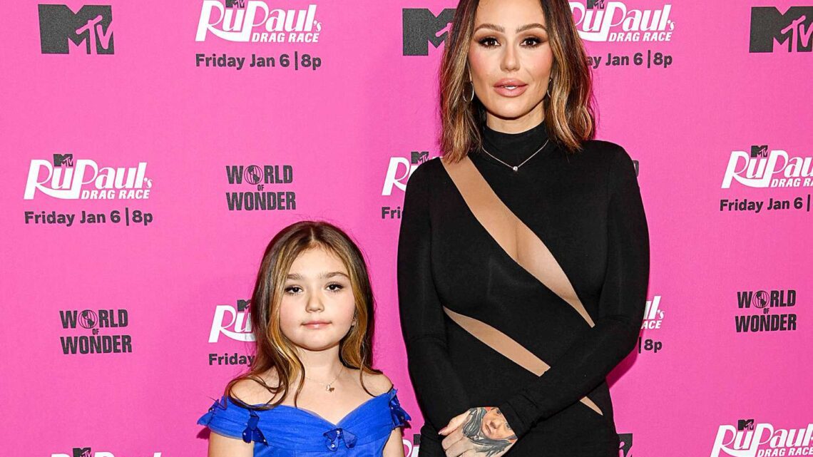 Jenni “JWoww” Farley Biography: Husband, Age, Instagram, Net Worth, Boyfriend, Twitter, Parents, Kids, Wedding, Ethnicity Jenni “JWoww” Farley Biography: Husband, Age, Instagram, Net Worth, Boyfriend, Twitter, Parents, Kids, Wedding, Ethnicity