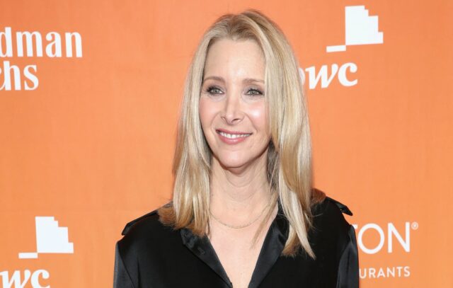 Lisa Kudrow Bio, Husband, Net Worth, Height, Age, Movies, TV Shows, Son, Instagram, Siblings, Twin Sister, Friends