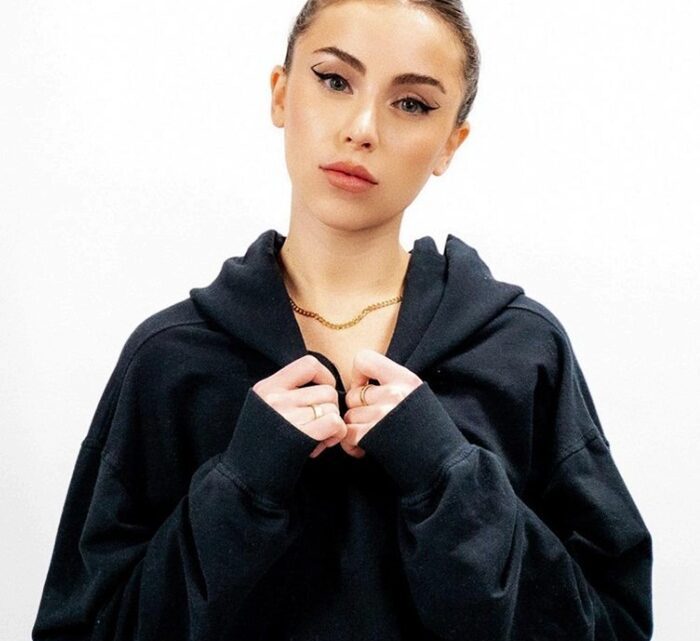 Maddie Orlando Biography: Age, Siblings, Net Worth, Birthday, Boyfriend, Instagram, Height, Clothing Line, YouTube, University, Eye Color Maddie Orlando Biography: Age, Siblings, Net Worth, Birthday, Boyfriend, Instagram, Height, Clothing Line, YouTube, University, Eye Color