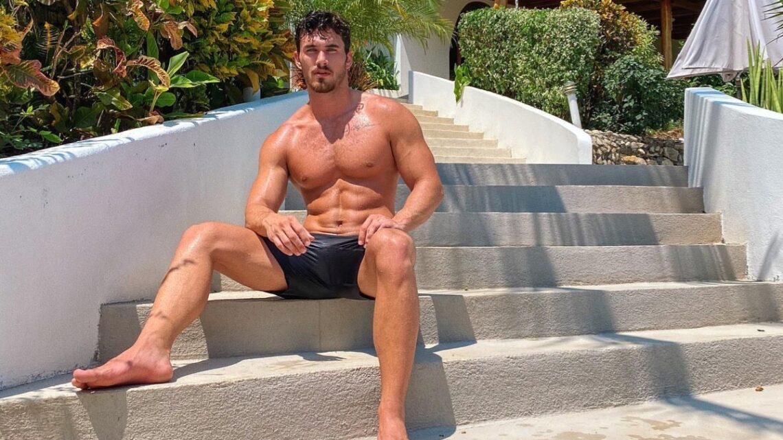 Michael Yerger Biography: Age, Instagram, Girlfriend, Net Worth, Wikipedia, Birthday, Survivor, Height Michael Yerger Biography: Age, Instagram, Girlfriend, Net Worth, Wikipedia, Birthday, Survivor, Height
