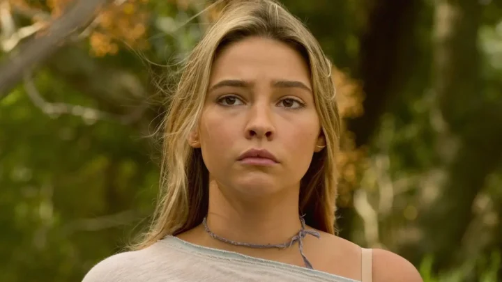 Madelyn Cline Biography: Boyfriend, Height, Age, Instagram, Net Worth, Movies, TV Shows, Young