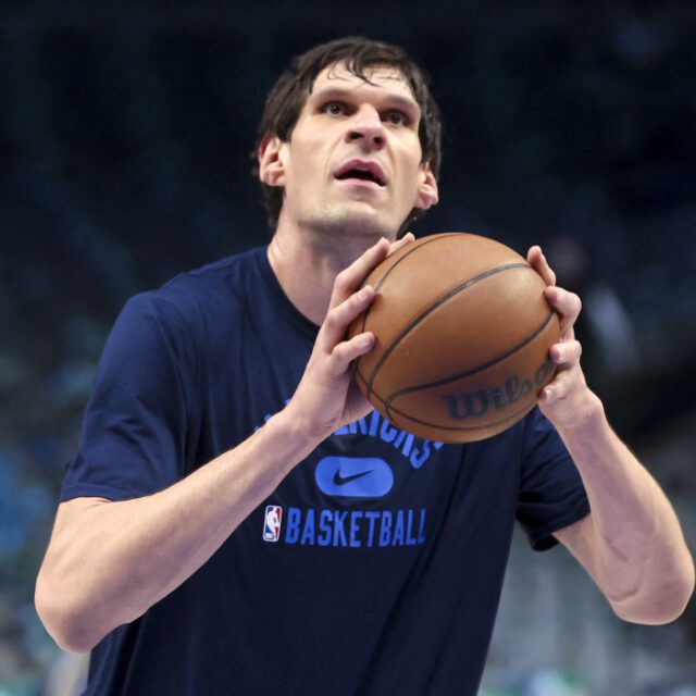 Boban Marjanovic Biography, Height, Wife, Hands, Salary, Team, Weight, Age, Net Worth, Son, Contract, Movie, Ears