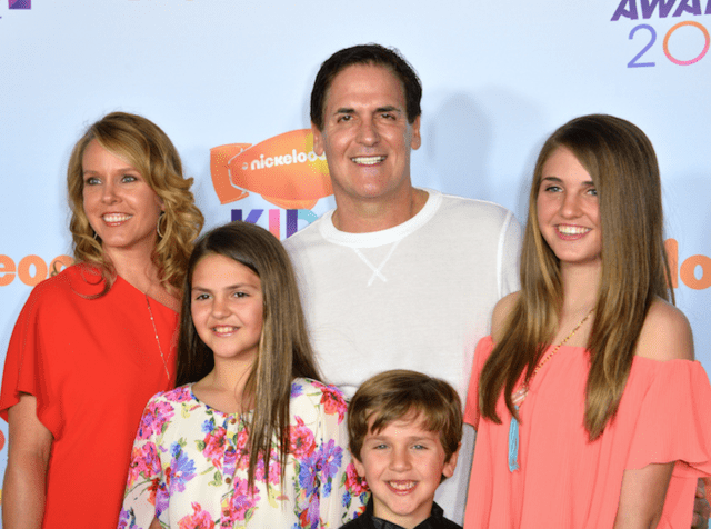 Mark Cuban's wife Tiffany Stewart Bio, Net Worth, Birthday, Instagram, Age, Wikipedia, Spouse, Wedding, Children