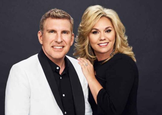 Todd's wife Julie Chrisley Biography, First Husband, Age, Prison, Net Worth, Weight Loss, Hospital, Children, Parents, Wiki, Cookbook