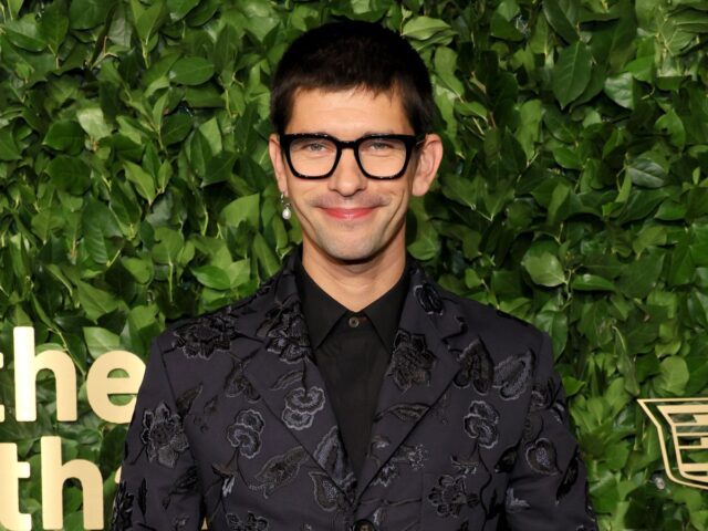 Ben Whishaw Bio, Movies, Wife, Age, Twin, Net Worth, Instagram, TV Shows, Spouse, Partner
