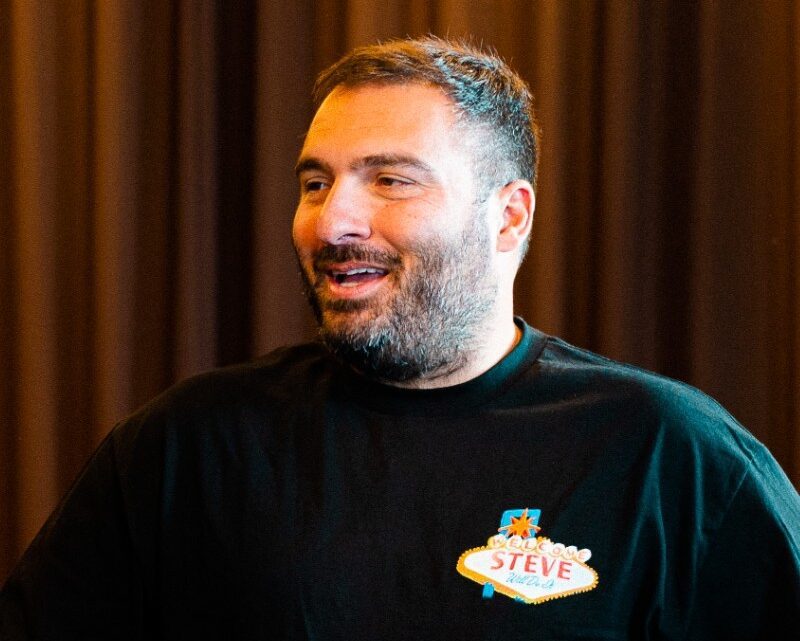 John Shahidi Biography: Net Worth, Wife, Height, Age, Twitter, Background, LinkedIn, Email, Brother John Shahidi Biography: Net Worth, Wife, Height, Age, Twitter, Background, LinkedIn, Email, Brother