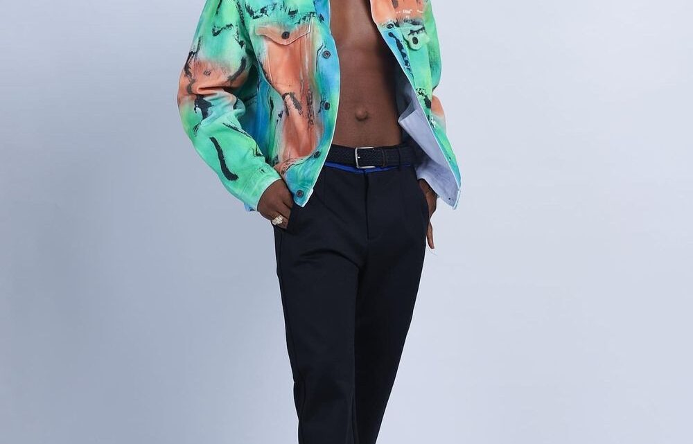 Logos Olori Biography: Songs, Girlfriend, Songs, Net Worth, Age, Record Label, Wikipedia, Real Name Logos Olori Biography: Songs, Girlfriend, Songs, Net Worth, Age, Record Label, Wikipedia, Real Name
