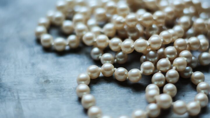 Male Celebrities Who Are Rocking Pearl Jewelry