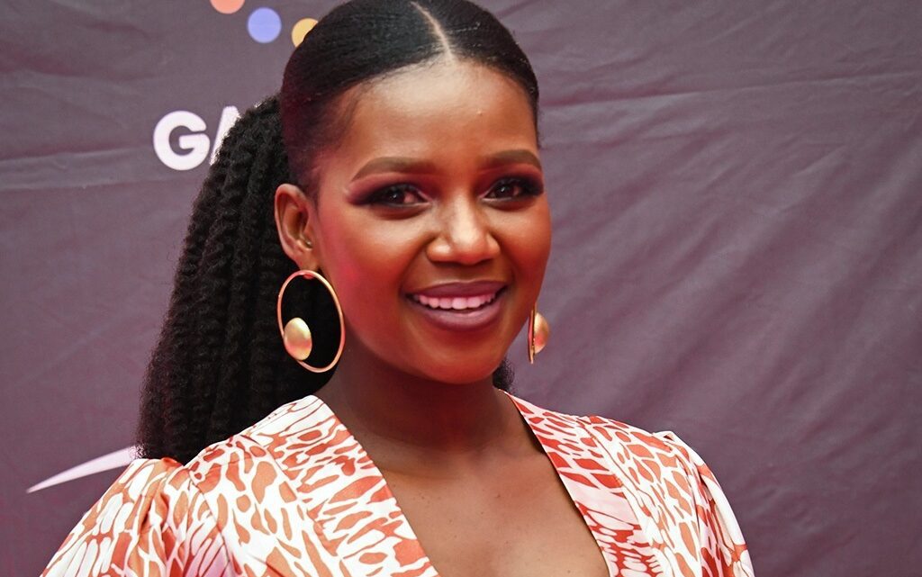 Nokuthula Ledwaba Biography: Husband, Age, Movies, Baby Daddy, Net Worth, Twitter, Partner, Pictures Nokuthula Ledwaba Biography: Husband, Age, Movies, Baby Daddy, Net Worth, Twitter, Partner, Pictures