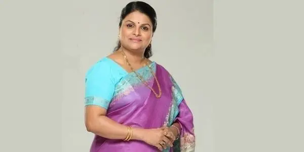 Supriya Pathare Biography: Siblings, Husband, Net Worth, Height, Age, Family, Son, Instagram