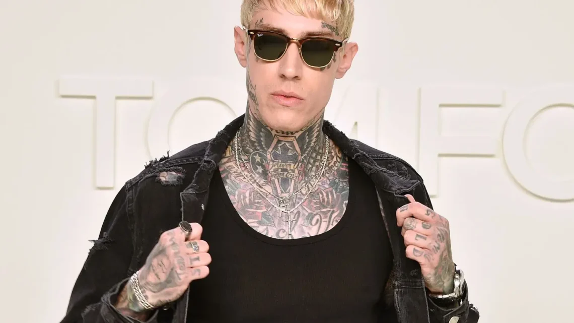 Miley Cyrus’ brother Trace Cyrus Biography: Songs, Age, Siblings, Net Worth, Parents, Girlfriend, Height, Wife, Band