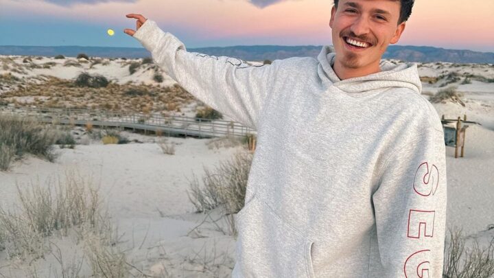 Crawford Collins Biography: Age, Height, Girlfriend, Net Worth, Instagram, Brother
