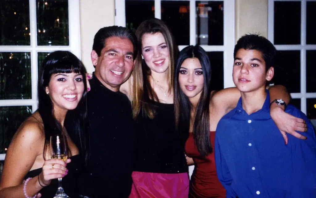 Robert Kardashian Biography: Net Worth, Children, Age, Cause Of Death, Wife, Ethnicity, Height Robert Kardashian Biography: Net Worth, Children, Age, Cause Of Death, Wife, Ethnicity, Height