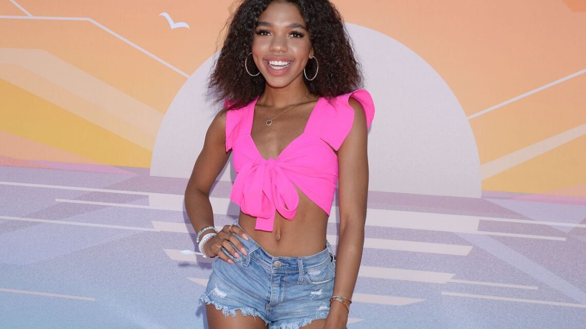 Teala Dunn Biography: Age, Movies & TV Shows, Net Worth, Instagram, Boyfriend, Sister, YouTube, Parents, Height Teala Dunn Biography: Age, Movies & TV Shows, Net Worth, Instagram, Boyfriend, Sister, YouTube, Parents, Height