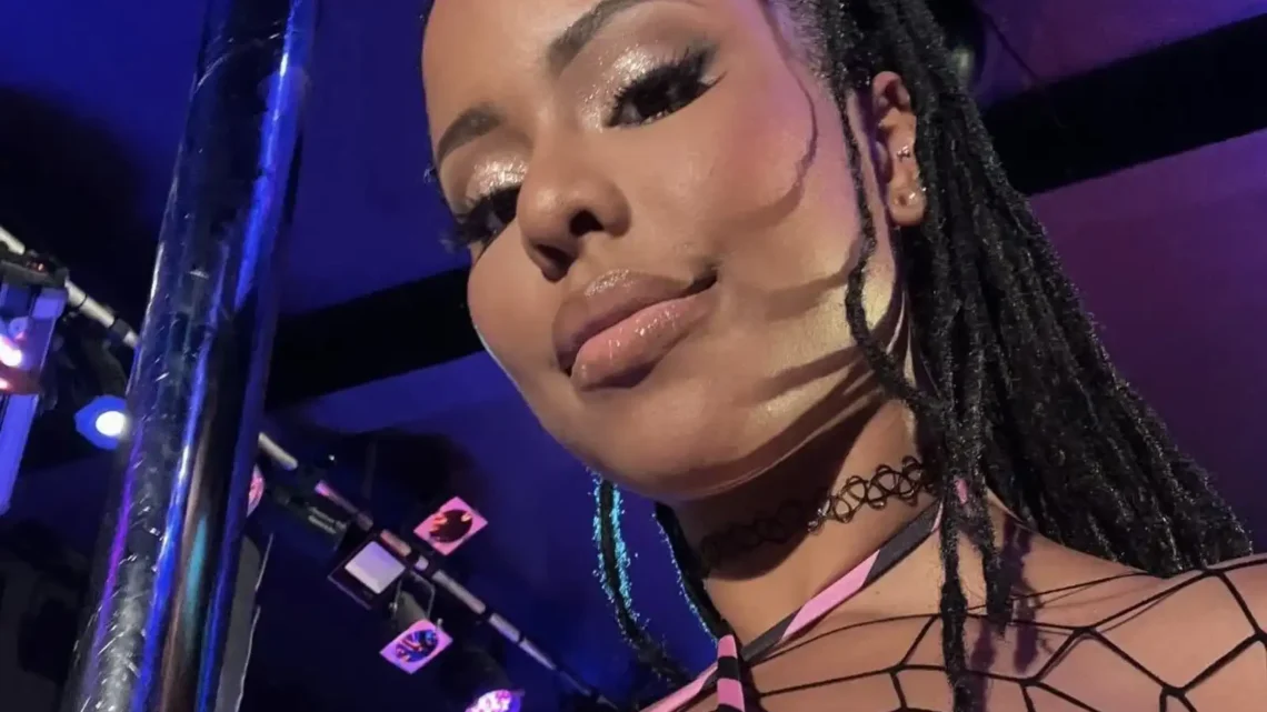 Kira Noir Biography: Age, Videos, Net Worth, Boyfriend, Height, Pictures, Husband