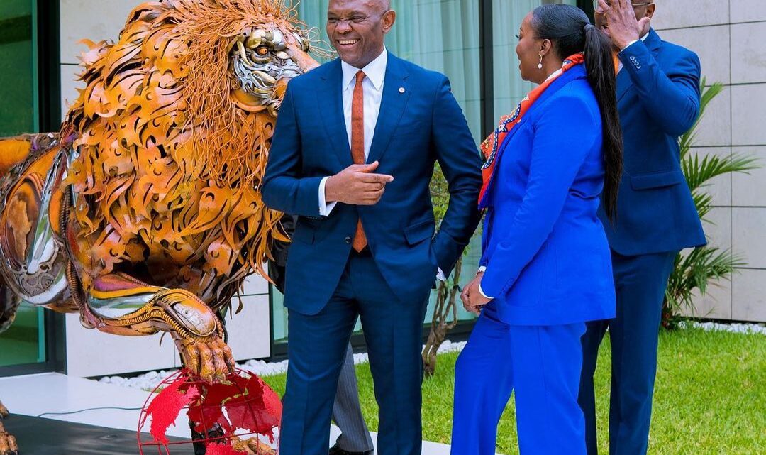 Tony Elumelu Biography: Net Worth, Wife, Age, Children, House, State Of Origin, Foundation, Grant, Transcorp Hilton Tony Elumelu Biography: Net Worth, Wife, Age, Children, House, State Of Origin, Foundation, Grant, Transcorp Hilton