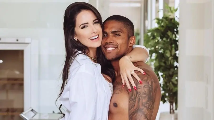 Douglas Costa’s Girlfriend Nathália Felix Biography: Net Worth, Age, Height, Boyfriend, Instagram, Pictures