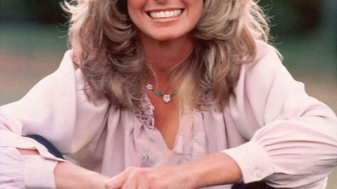 Farrah Fawcett Biography: Husband, Age, Cause Of Death, Net Worth, Movies, Son, Photos, Hair Farrah Fawcett Biography: Husband, Age, Cause Of Death, Net Worth, Movies, Son, Photos, Hair